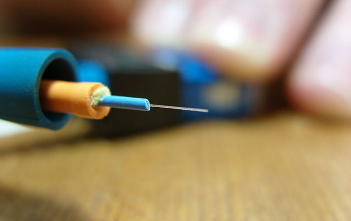Wifi Home Internet Technician Repair Fixing In Dubai 0556789741 Computers And Tablets Networking Amp Commun Fiber Internet Fibre Optics Fiber Optic Cable